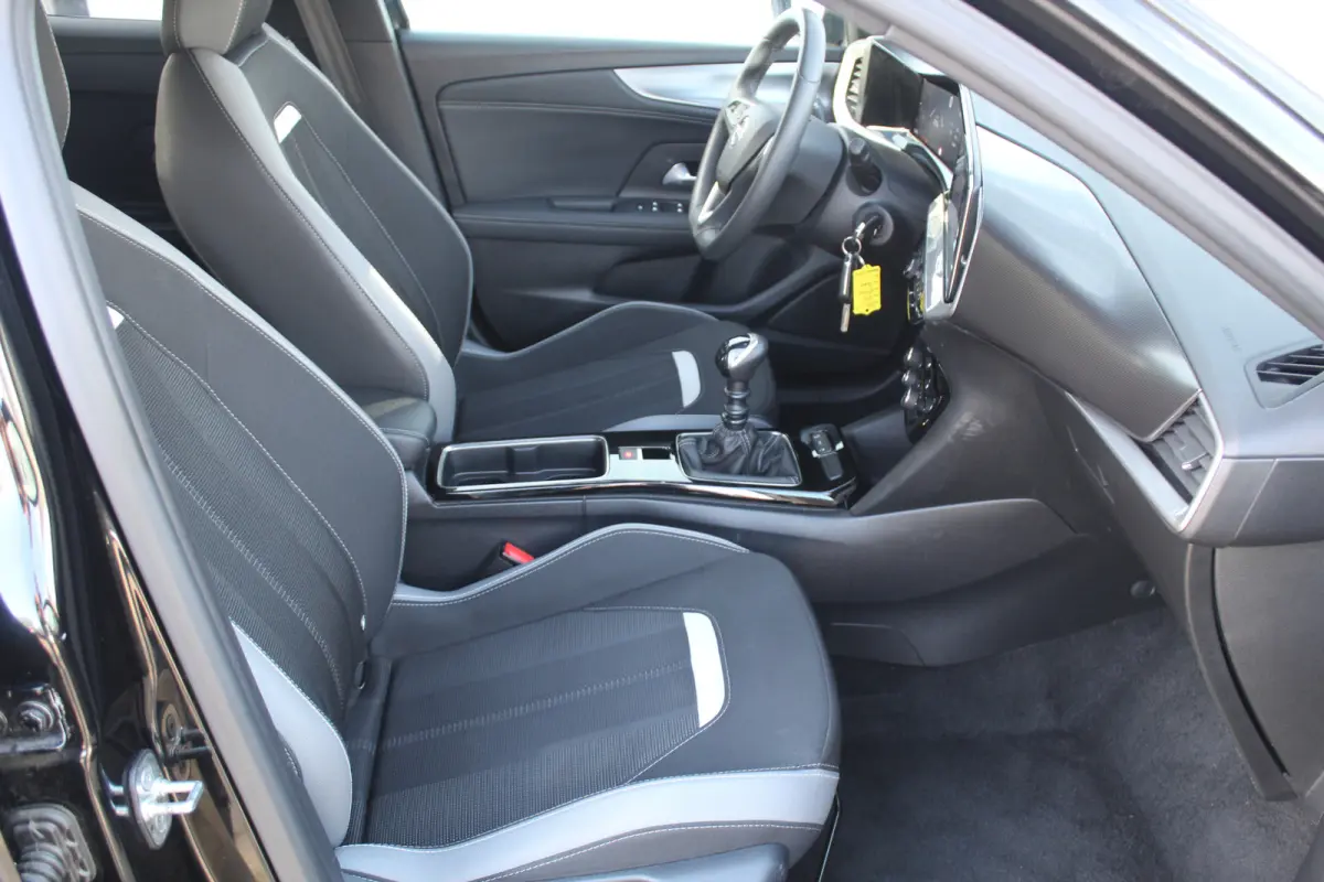 1.2 GS Line l Cruise control l Lane assist l PDC achter l Camera l Navigaie l Apple carplay/ Android auto