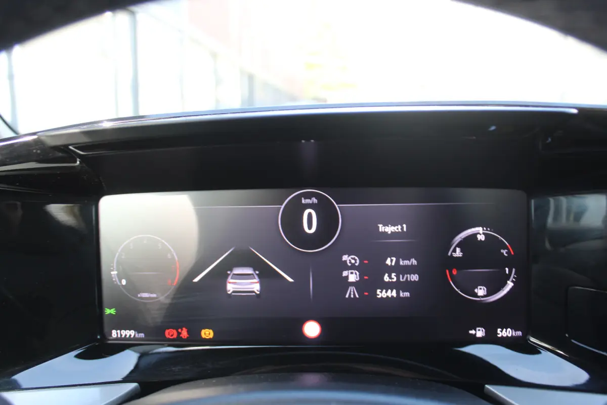 1.2 GS Line l Cruise control l Lane assist l PDC achter l Camera l Navigaie l Apple carplay/ Android auto