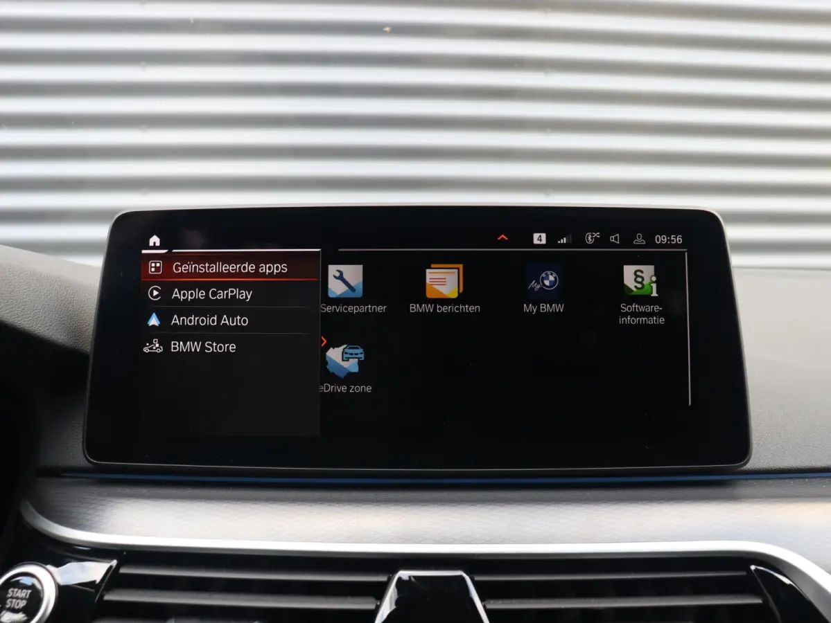 530e xDrive | M Sportpakket Pro | Head-Up | Trekhaak | Driving Assistant Prof. | Hi-Fi | Comfort Access | SoH 91% | 19'' LMV