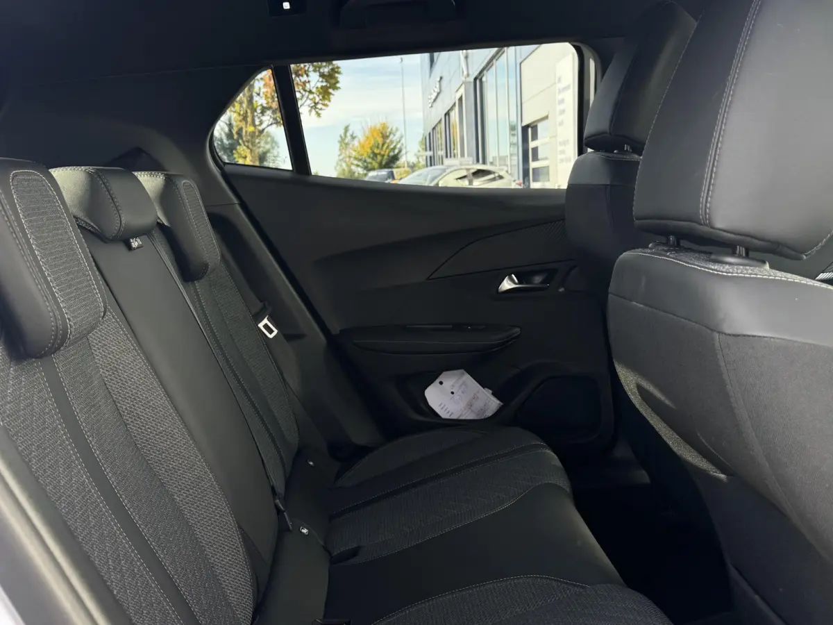 1.2 PureTech 100 Allure | Parkeerhulp | Navigatie | Cruise Control | Apple Carplay/Android Auto