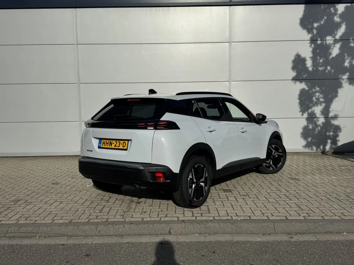 1.2 PureTech 100 Allure | Parkeerhulp | Navigatie | Cruise Control | Apple Carplay/Android Auto
