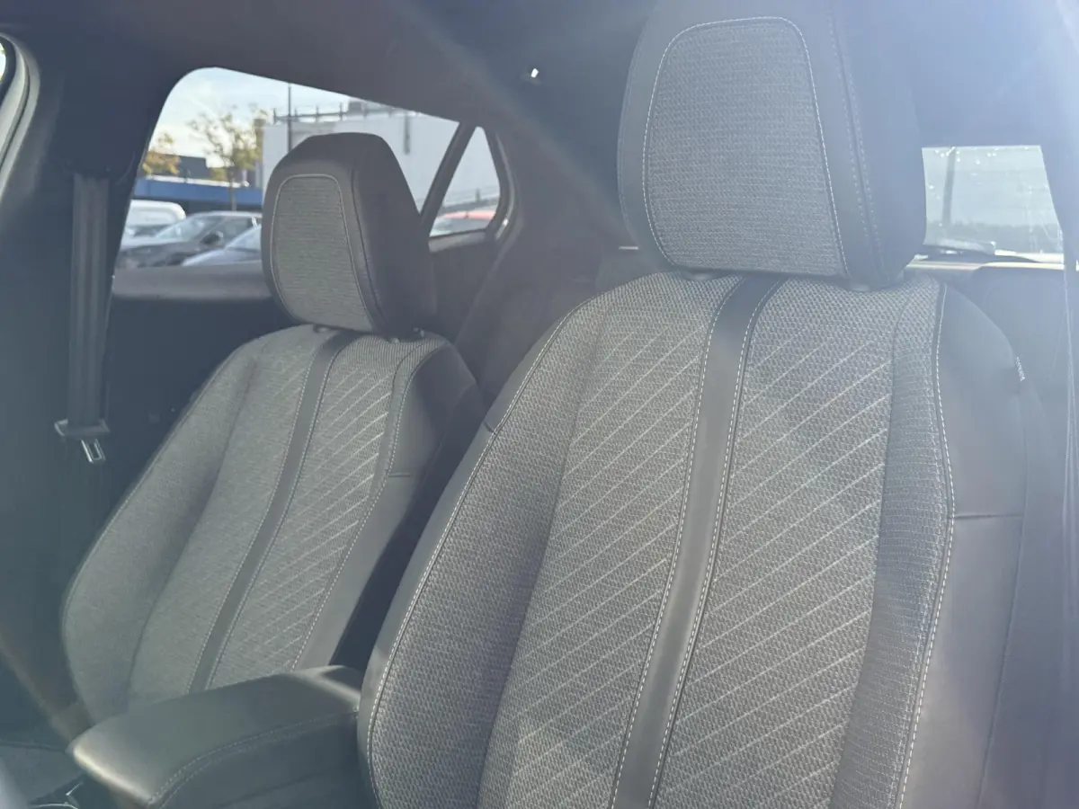 1.2 PureTech 100 Allure | Parkeerhulp | Navigatie | Cruise Control | Apple Carplay/Android Auto