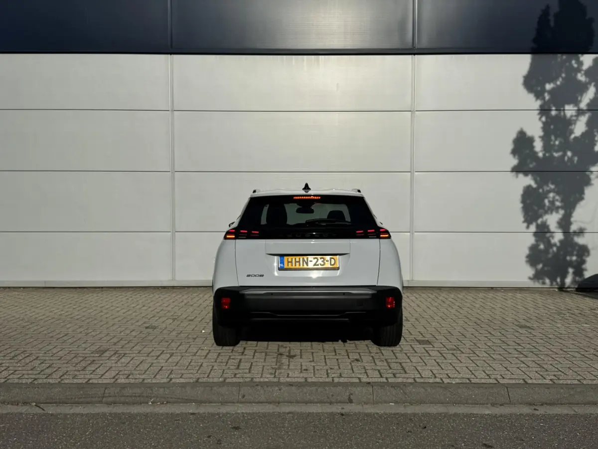 1.2 PureTech 100 Allure | Parkeerhulp | Navigatie | Cruise Control | Apple Carplay/Android Auto