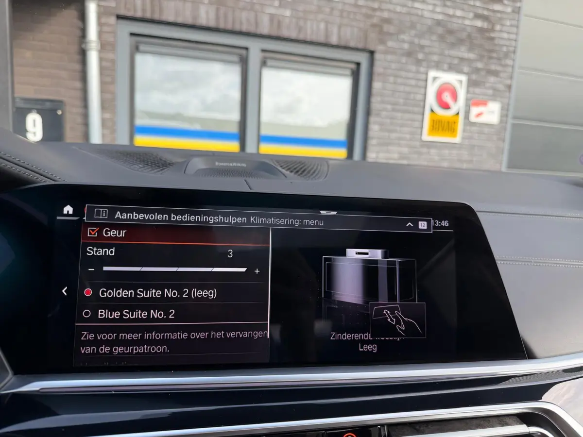 xDrive40i 6p. | 2E EIGENAAR | 3/6/12MND GARANTIE | PANO | LASER | BOWERS&WILKINS | MASSAGE | ACC | CAMERA | PARFUM | SFEER |TREKHAAK | BOMVOL |