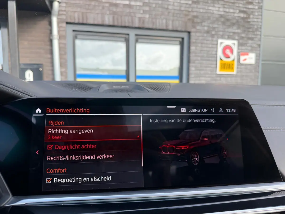 xDrive40i 6p. | 2E EIGENAAR | 3/6/12MND GARANTIE | PANO | LASER | BOWERS&WILKINS | MASSAGE | ACC | CAMERA | PARFUM | SFEER |TREKHAAK | BOMVOL |