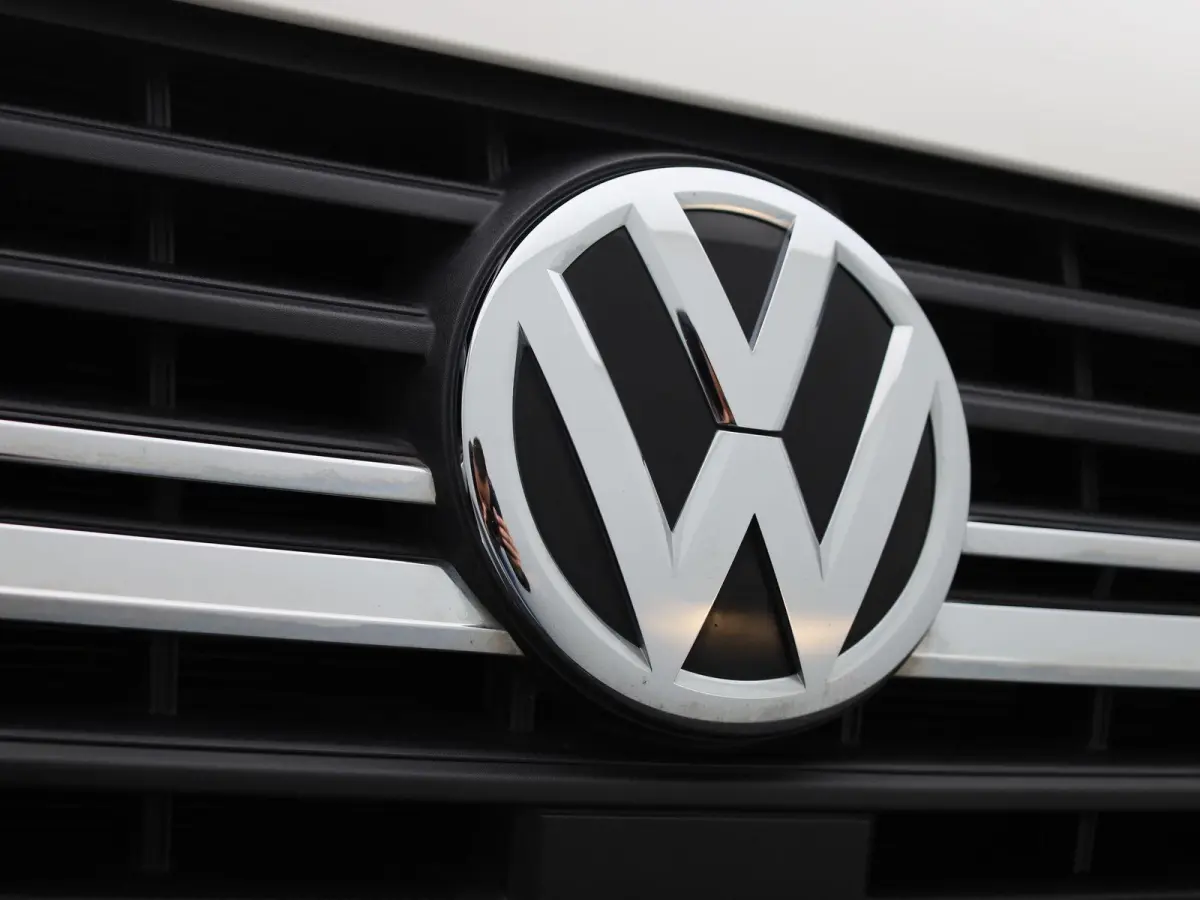 2.0 TDi 110PK | Airco | Achteruitrijcamera | DAB+ | App-Connect | Elektrisch Verstel/Verwarmbare Spiegels |