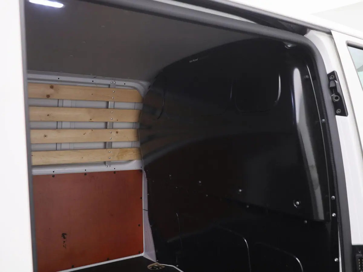 2.0 TDi 110PK | Airco | Achteruitrijcamera | DAB+ | App-Connect | Elektrisch Verstel/Verwarmbare Spiegels |