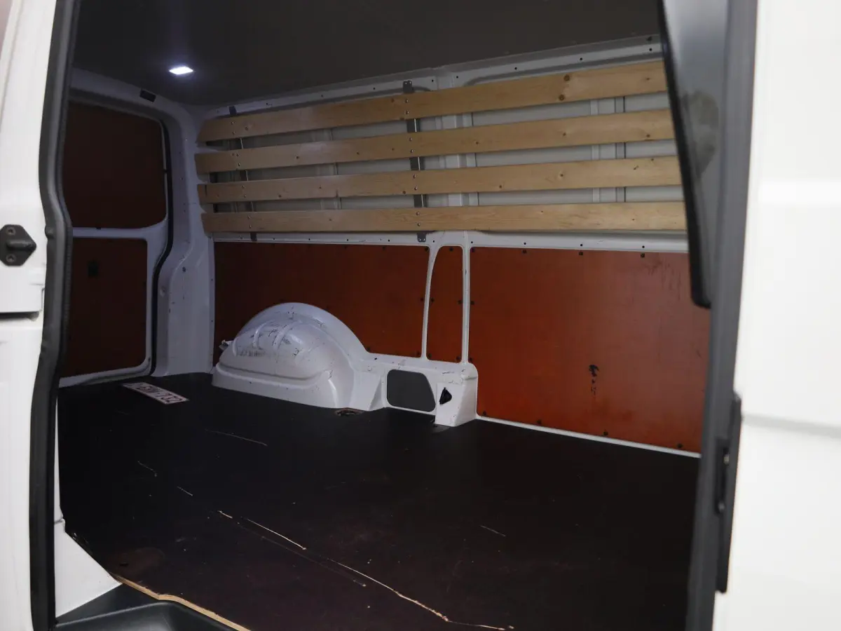 2.0 TDi 110PK | Airco | Achteruitrijcamera | DAB+ | App-Connect | Elektrisch Verstel/Verwarmbare Spiegels |