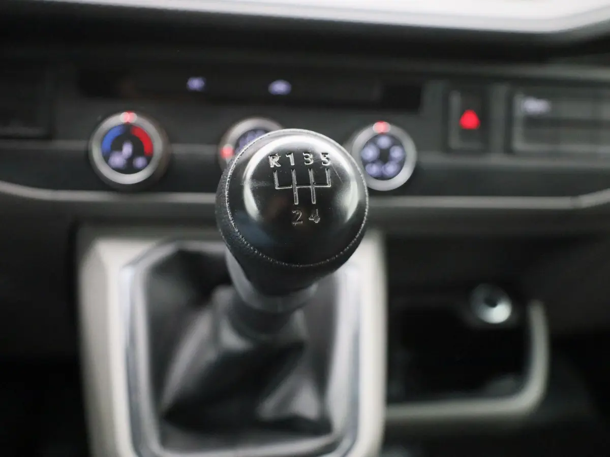 2.0 TDi 110PK | Airco | Achteruitrijcamera | DAB+ | App-Connect | Elektrisch Verstel/Verwarmbare Spiegels |