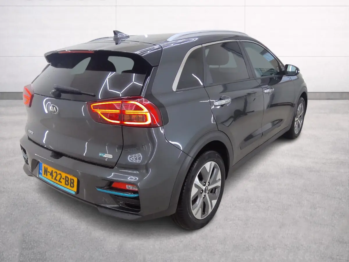 DynamicPlusLine 64 kWh | SOH 100% | 3 Fase laden | Schuif/kanteldak | Half Leder | Andriod Auto | Apple carplay | Navigatie