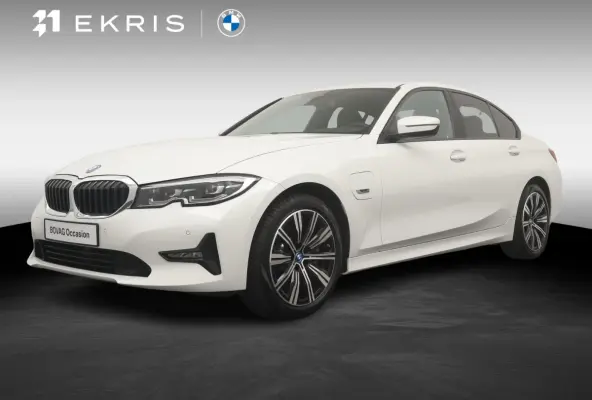 330e Business Edition Plus | SoH 98% | Stoelverwarming  | HiFi-Luidsprekersystemen | Park Distance Control (PDC) | NAVI |