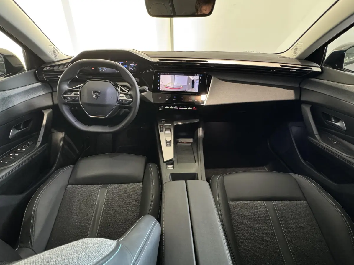 1.6 HYbrid Allure Pack 225 EAT8 | Stoel/stuurverwarming | 360 Camera | Adaptieve Cruise Control | Navigatie