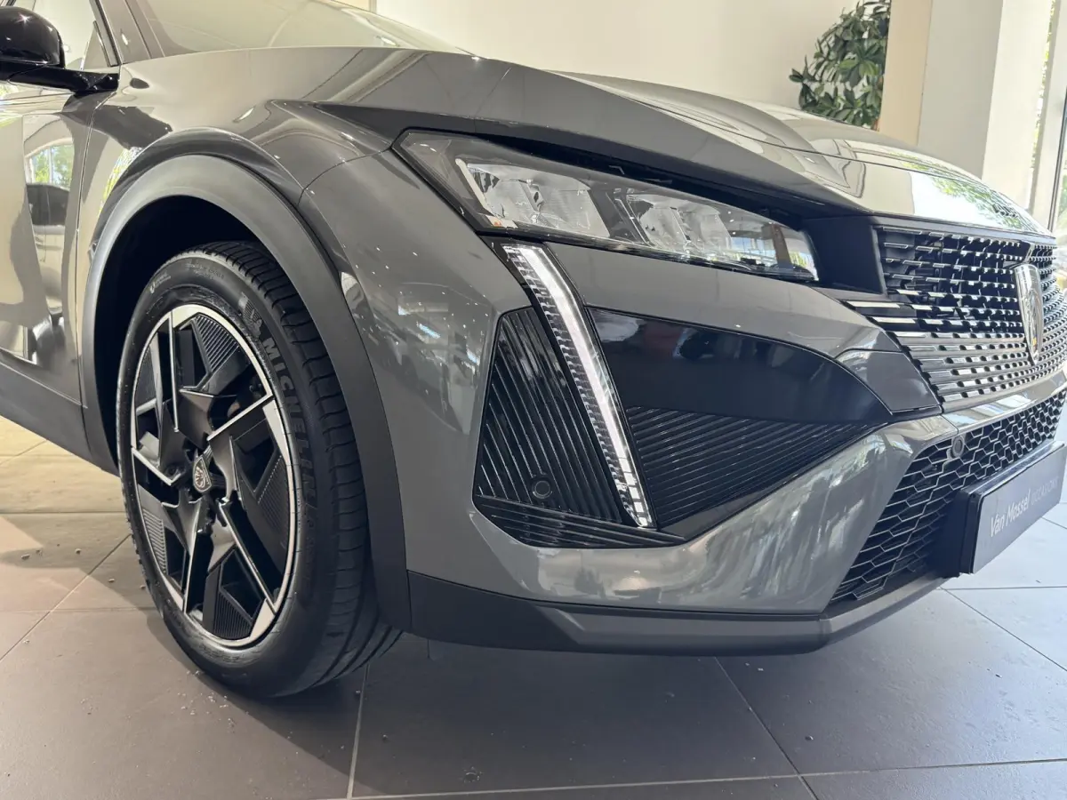 1.6 HYbrid Allure Pack 225 EAT8 | Stoel/stuurverwarming | 360 Camera | Adaptieve Cruise Control | Navigatie