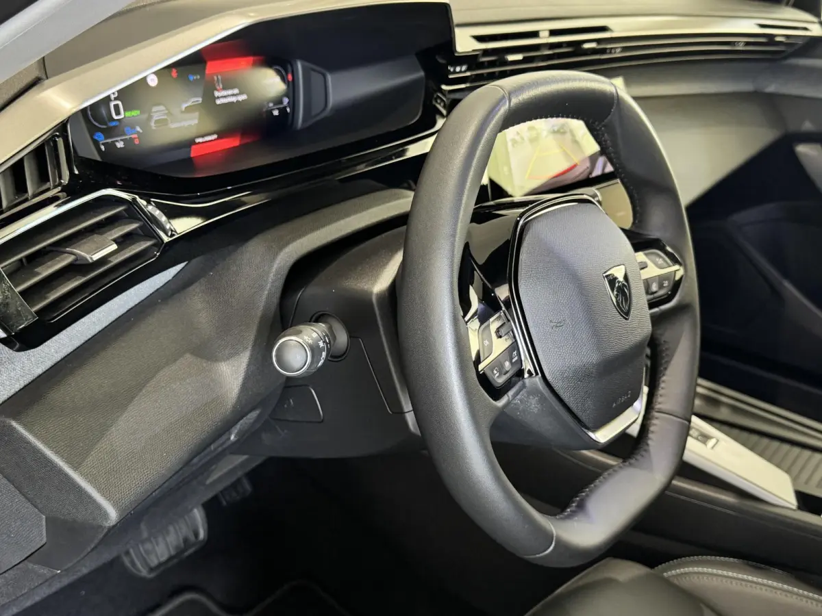 1.6 HYbrid Allure Pack 225 EAT8 | Stoel/stuurverwarming | 360 Camera | Adaptieve Cruise Control | Navigatie
