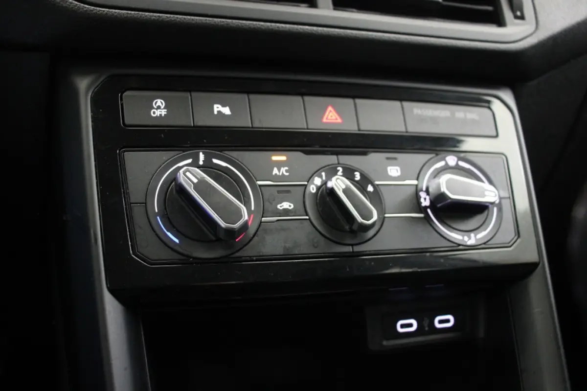 1.0 TSI Life - Carplay, Adapt. Cruise, Navi, PDC