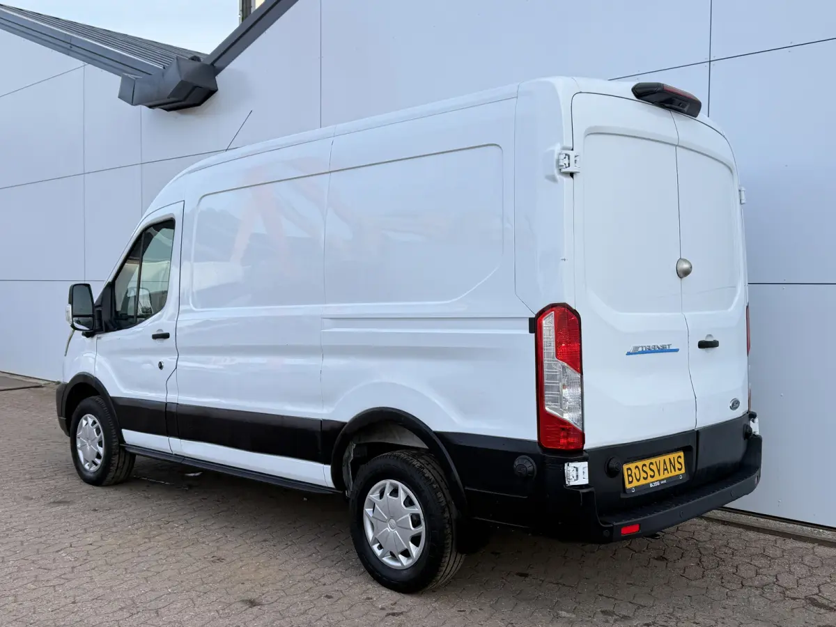 e-Transit 68kWh 184PK