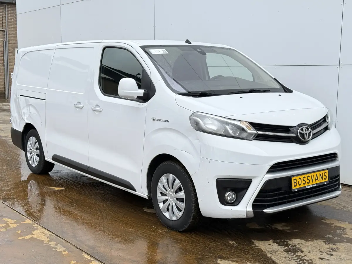 ProAce 75kWh 136PK