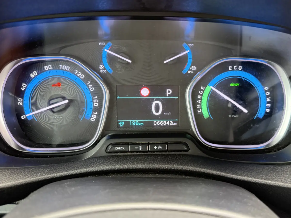 ProAce 75kWh 136PK
