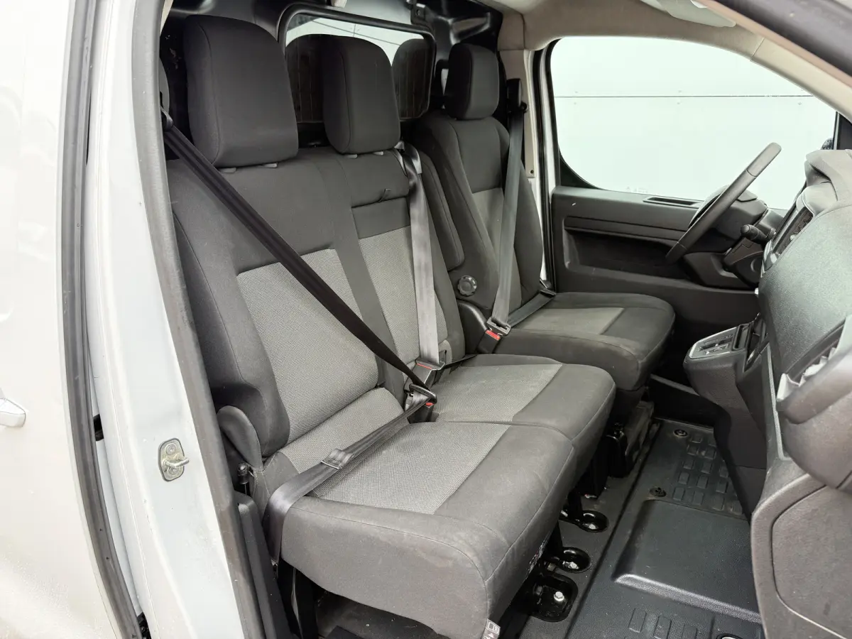 ProAce 75kWh 136PK