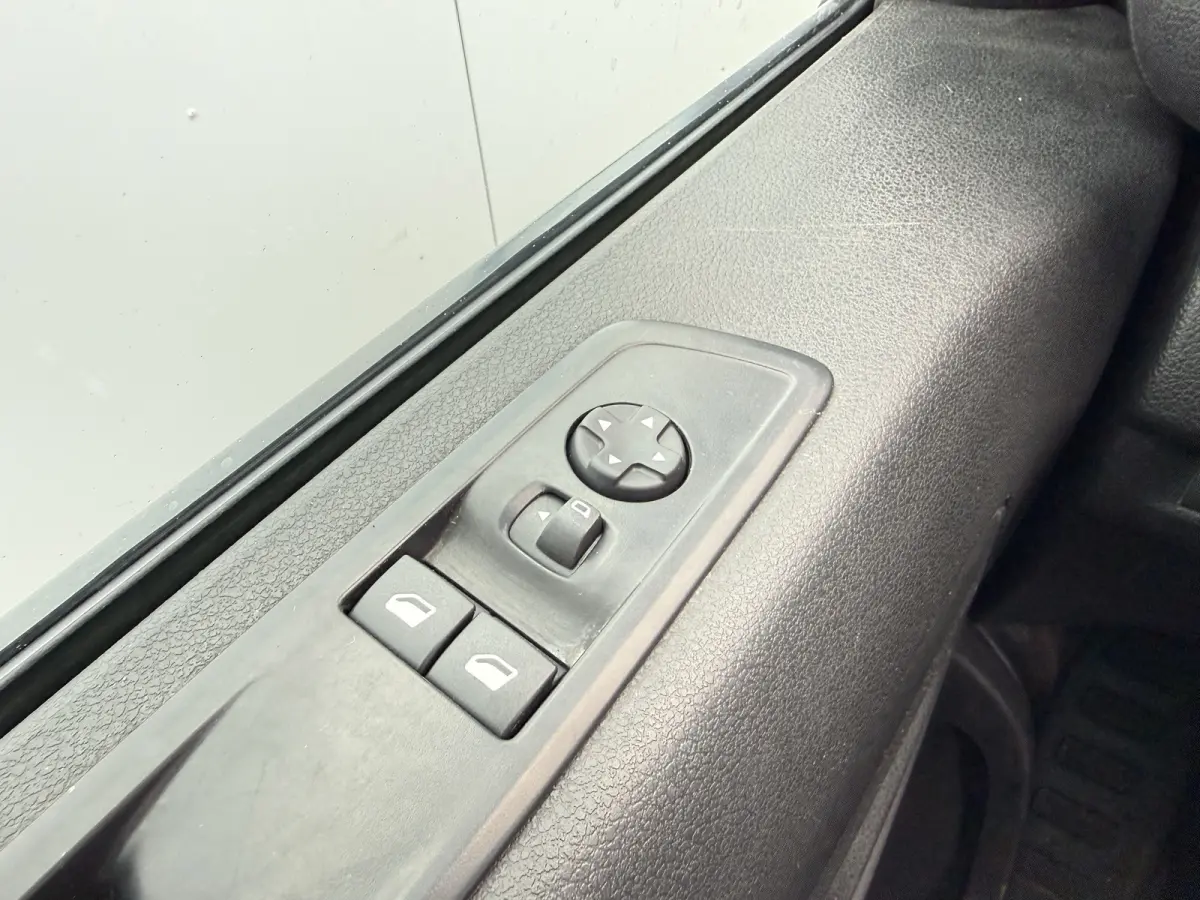 ProAce 75kWh 136PK