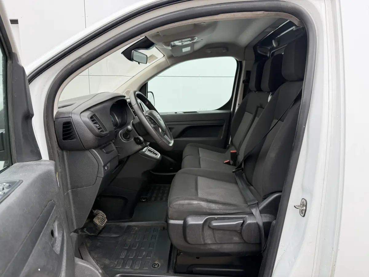 ProAce 75kWh 136PK