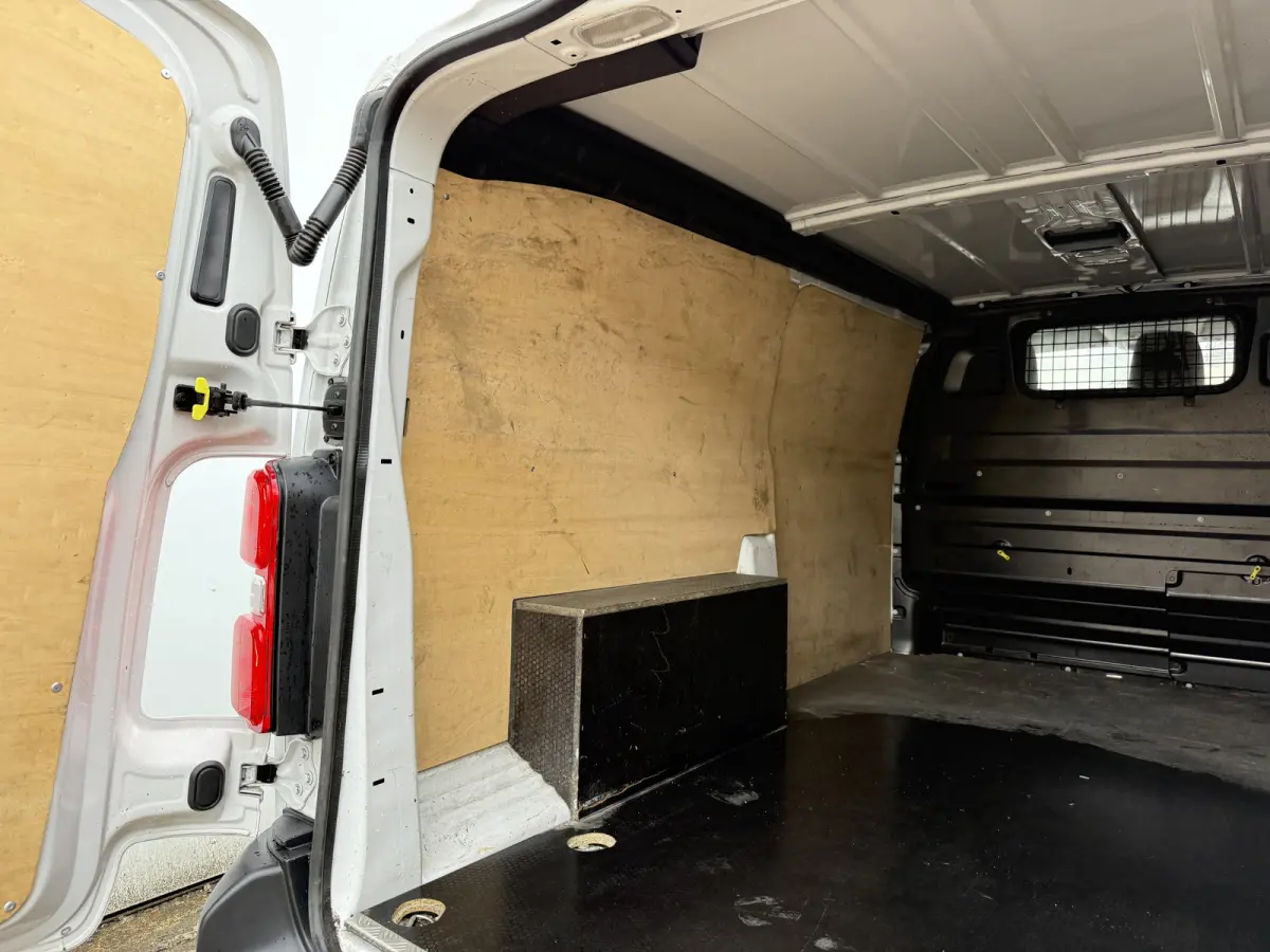 ProAce 75kWh 136PK