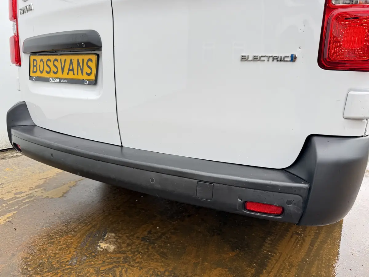 ProAce 75kWh 136PK