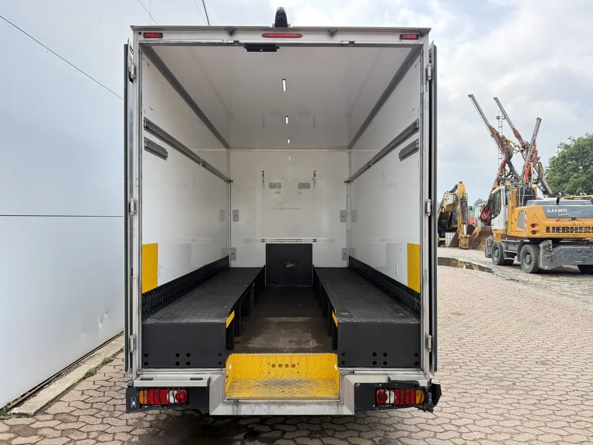Plancher T35 2.3 DCI 150PK Automaat Bakwagen Airco Cruise Control Camera Foodtruck Meubelbak Paardenwagen