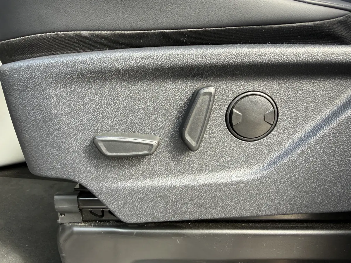 Tourneo Custom 233PK PHEV