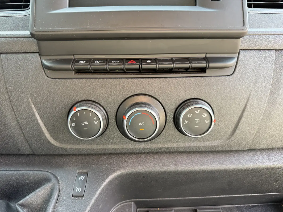 Plancher 2.0 DCi 145PK Lowliner Bakwagen Airco Cruise Control Camera Meubelbak Foodtruck Euro 6