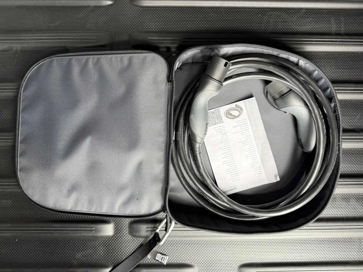 Pro 51kWh 122PK Elektrisch 300km WLTP 75KW Snelladen Climate Control THERMOTRONIC Control Carplay Camera Parkeersensoren Achter