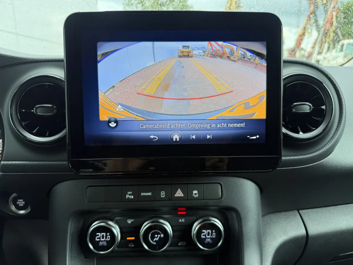 Pro 51kWh 122PK Elektrisch 300km WLTP 75KW Snelladen Climate Control THERMOTRONIC Control Carplay Camera Parkeersensoren Achter