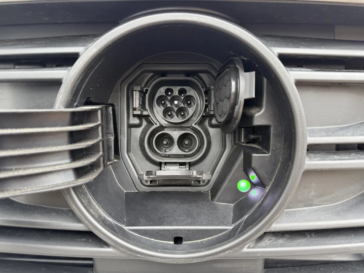 Pro 51kWh 122PK Elektrisch 300km WLTP 75KW Snelladen Climate Control THERMOTRONIC Control Carplay Camera Parkeersensoren Achter