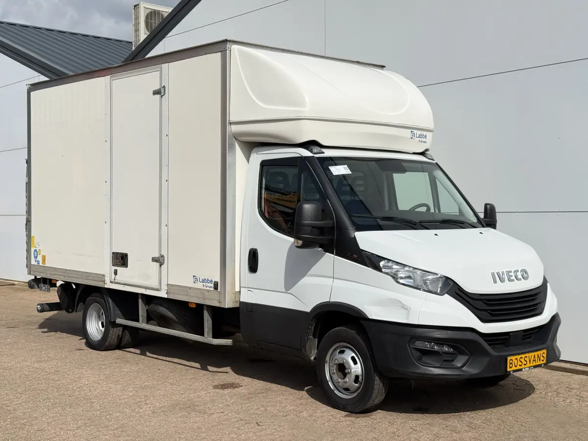 35C16 3.0 160PK Bakwagen Laadklep Zijdeur Camera Climate Control Bluetooth Luchtgeveerde stoel Meubelbak Koffer