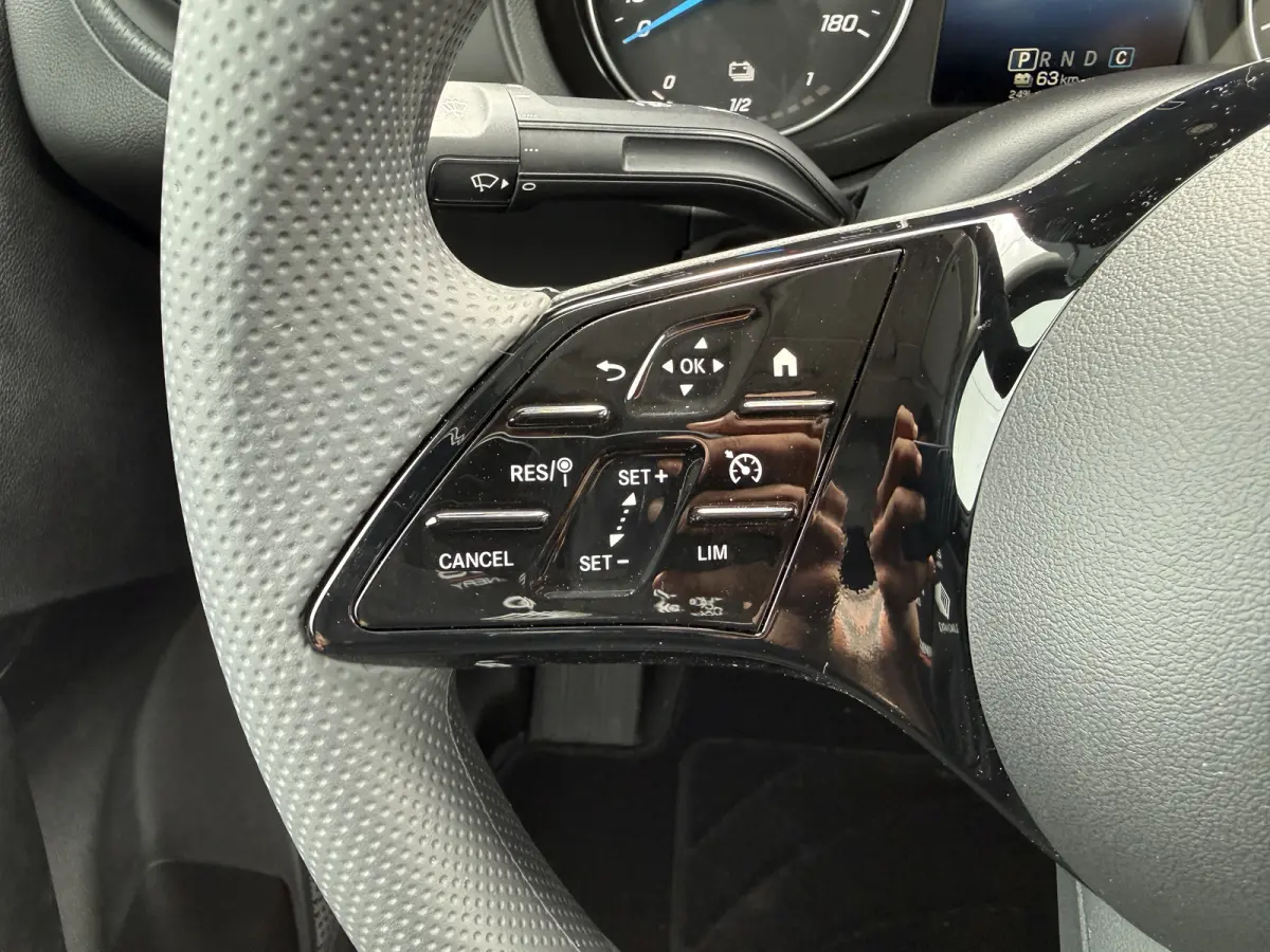 Pro 51kWh 122PK Nieuw! L1 Elektrisch 300km WLTP Trekhaak 75KW Snelladen Climate Control Cruise Control Carplay Camera Parkeersensoren Achter