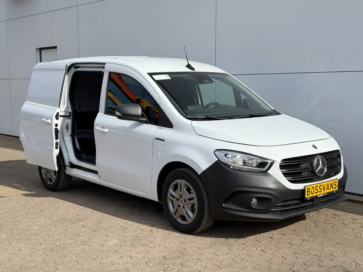 Pro 51kWh 122PK Nieuw! L1 Elektrisch 300km WLTP Trekhaak 75KW Snelladen Climate Control Cruise Control Carplay Camera Parkeersensoren Achter