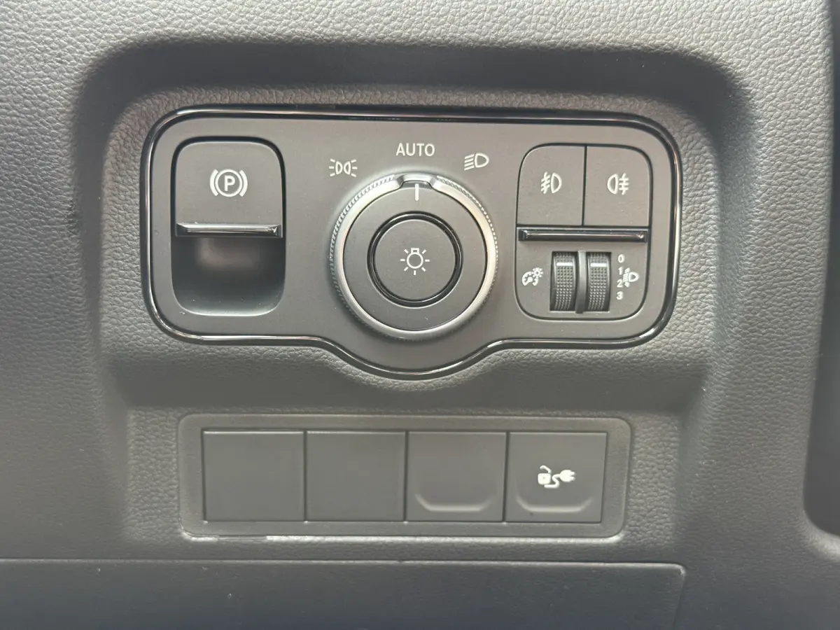 Pro 51kWh 122PK Nieuw! L1 Elektrisch 300km WLTP 75KW Snelladen Climate Control Cruise Control Carplay Camera Parkeersensoren Achter