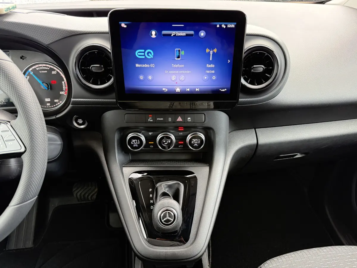 Pro 51kWh 122PK Nieuw! L1 Elektrisch 300km WLTP 75KW Snelladen Climate Control Cruise Control Carplay Camera Parkeersensoren Achter