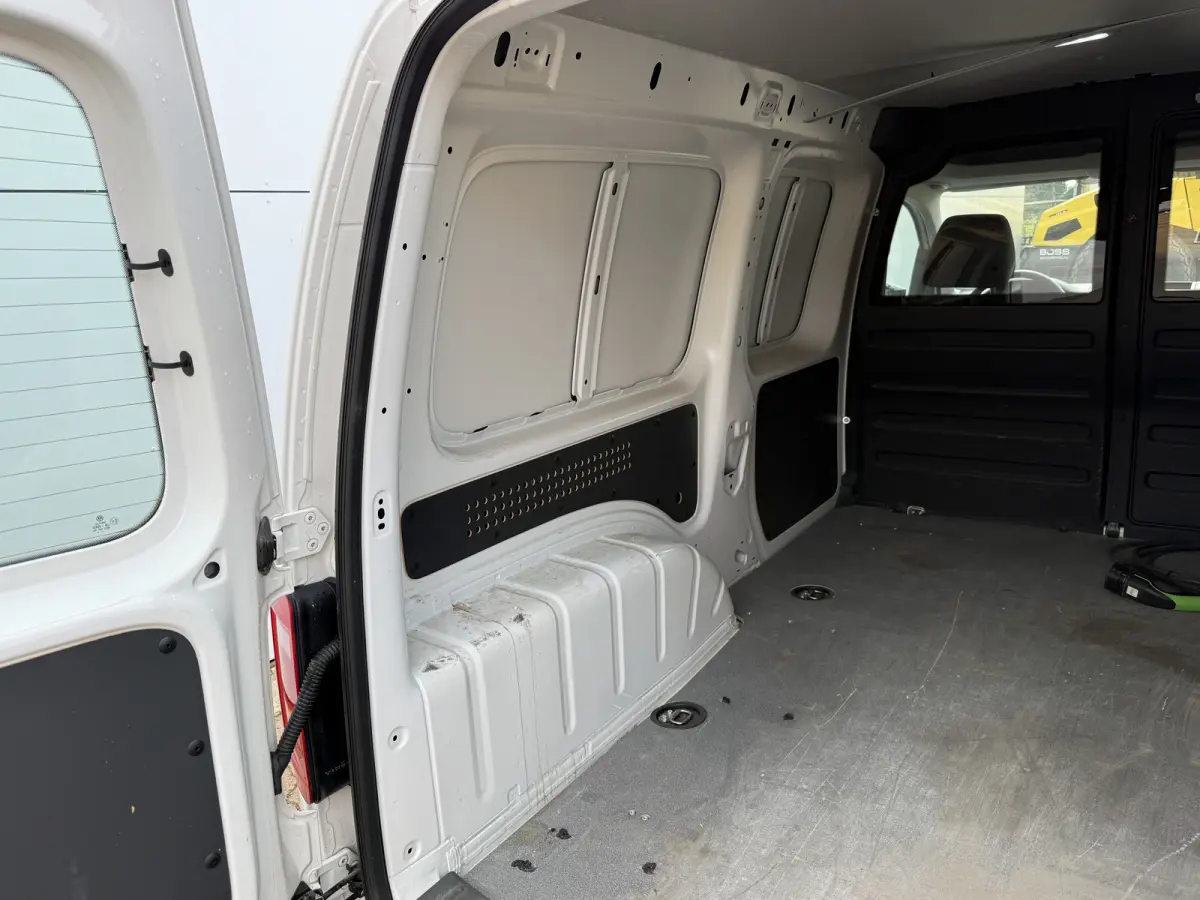e-Caddy 37kWh 113PK L2 Elektrisch ABT Maxi 37,3kWh 159km WLTP LED Snelladen Trekhaak Airco Carplay Parkeersensoren Achter