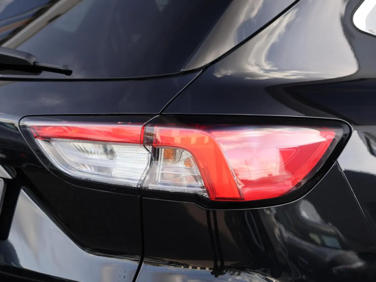 2.5 PHEV Vignale | trekhaak | Panoramadak| SOH 87%