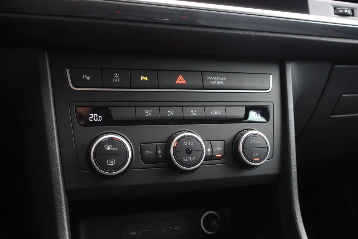 1.5 TSI 150pk Style Business Intense | Camera | Cruise Control | Carplay | PDC | Navigatie | LED Verlichting