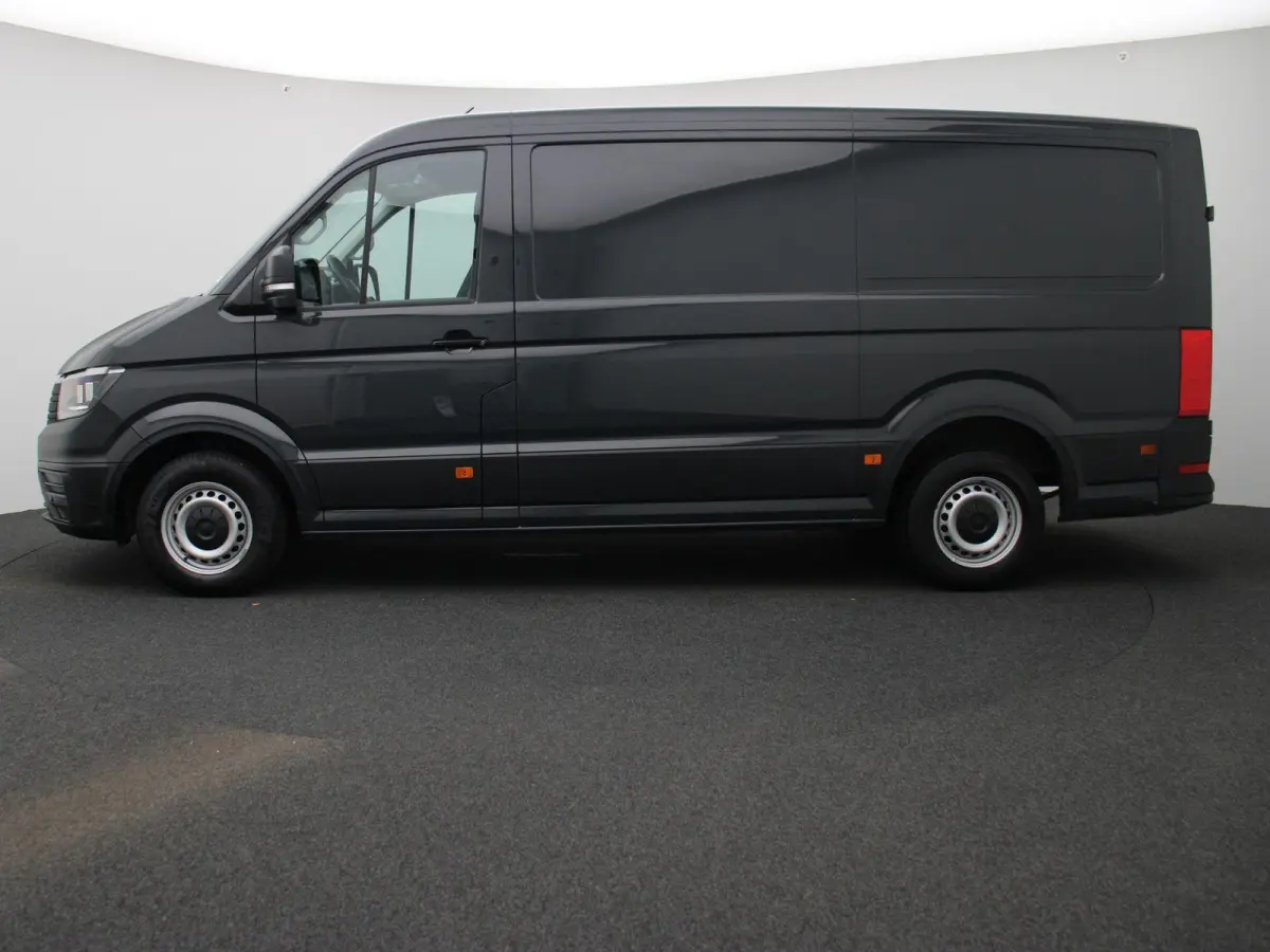 2.0 TDI L3H2 140PK | Airco | Navigatie | Achteruitrijcamera | Parkeersensoren Voor + Achter | Cruise Control | Multifunctioneel Stuurwiel | DAB+ | Appe-Connect | Voorruit Verwarming |