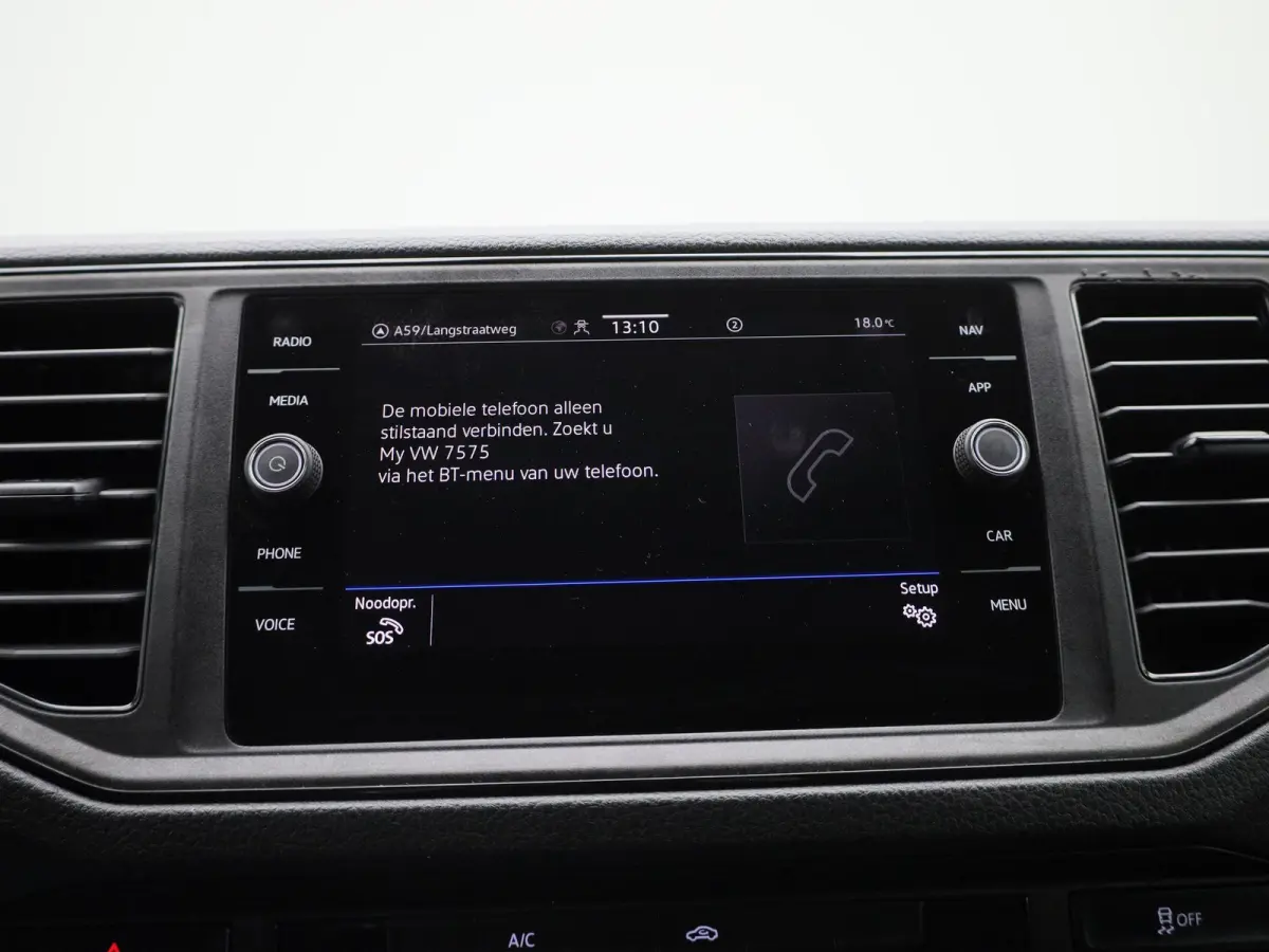 2.0 TDI L3H2 140PK | Airco | Navigatie | Achteruitrijcamera | Parkeersensoren Voor + Achter | Cruise Control | Multifunctioneel Stuurwiel | DAB+ | Appe-Connect | Voorruit Verwarming |