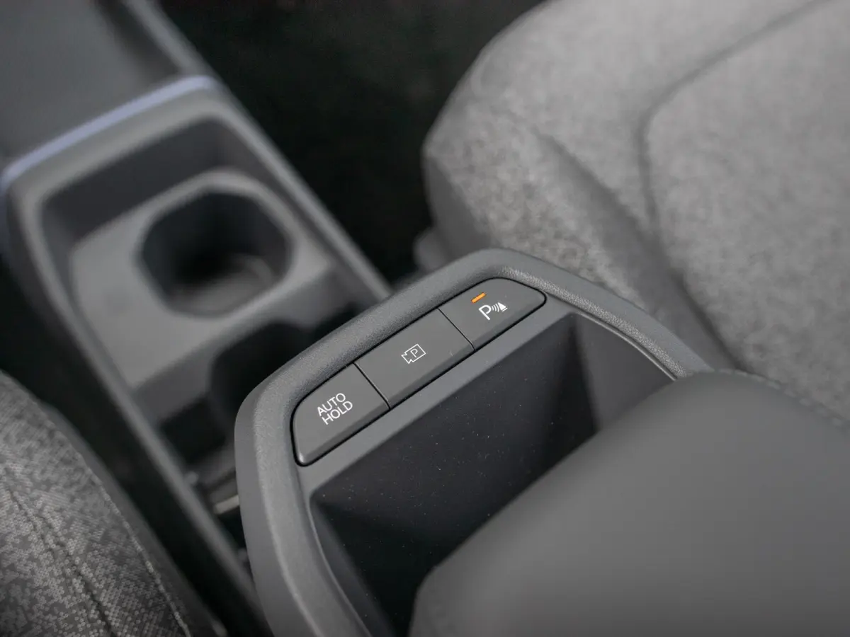 Air 42.2 kWh | Actieprijs * | Clima | Adapt. cruise | Navi | Dakrails | 16" | Stoel&Stuur Verwarming | Apple Carplay