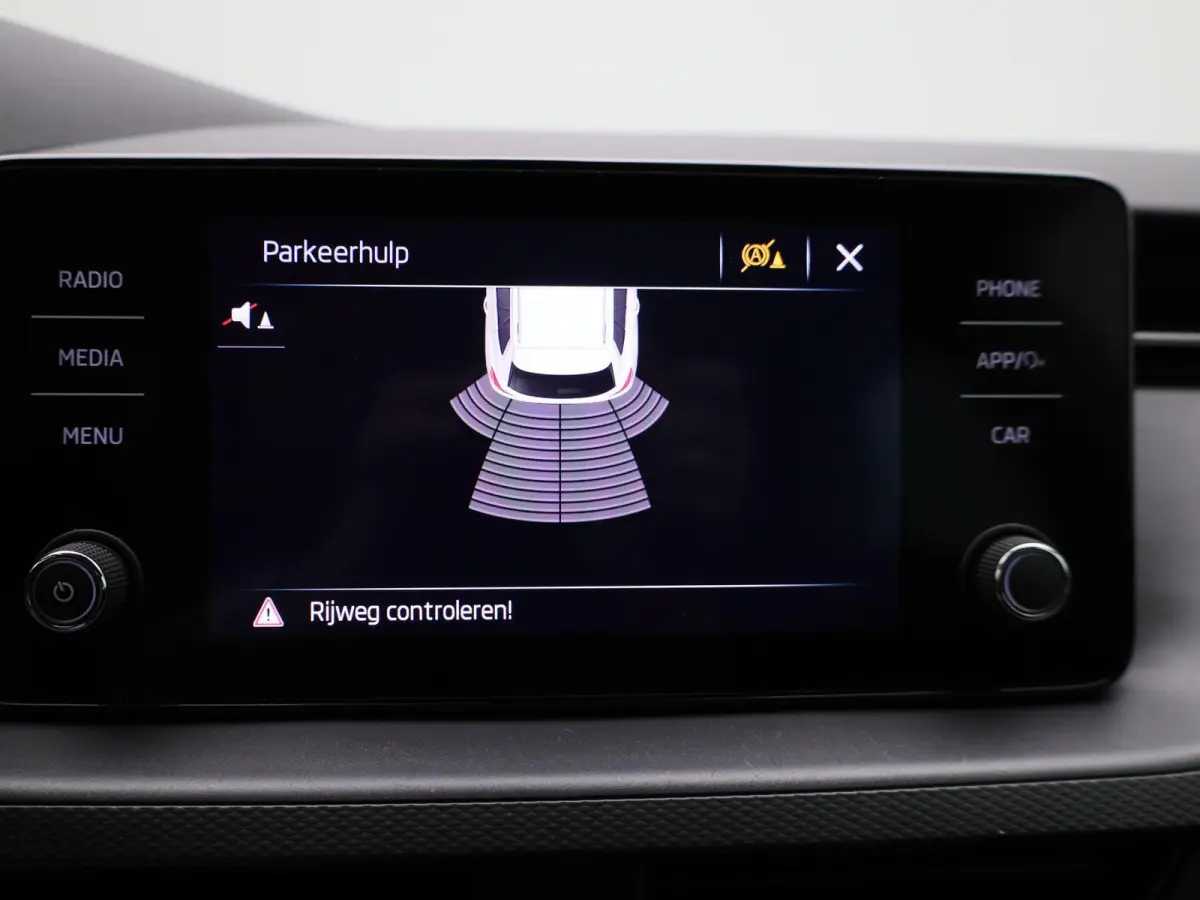 1.0 TSI Ambition | AIRCO | APPLE CARPLAY | ANDROID AUTO | CRUISE CONTROL | TREKHAAK |