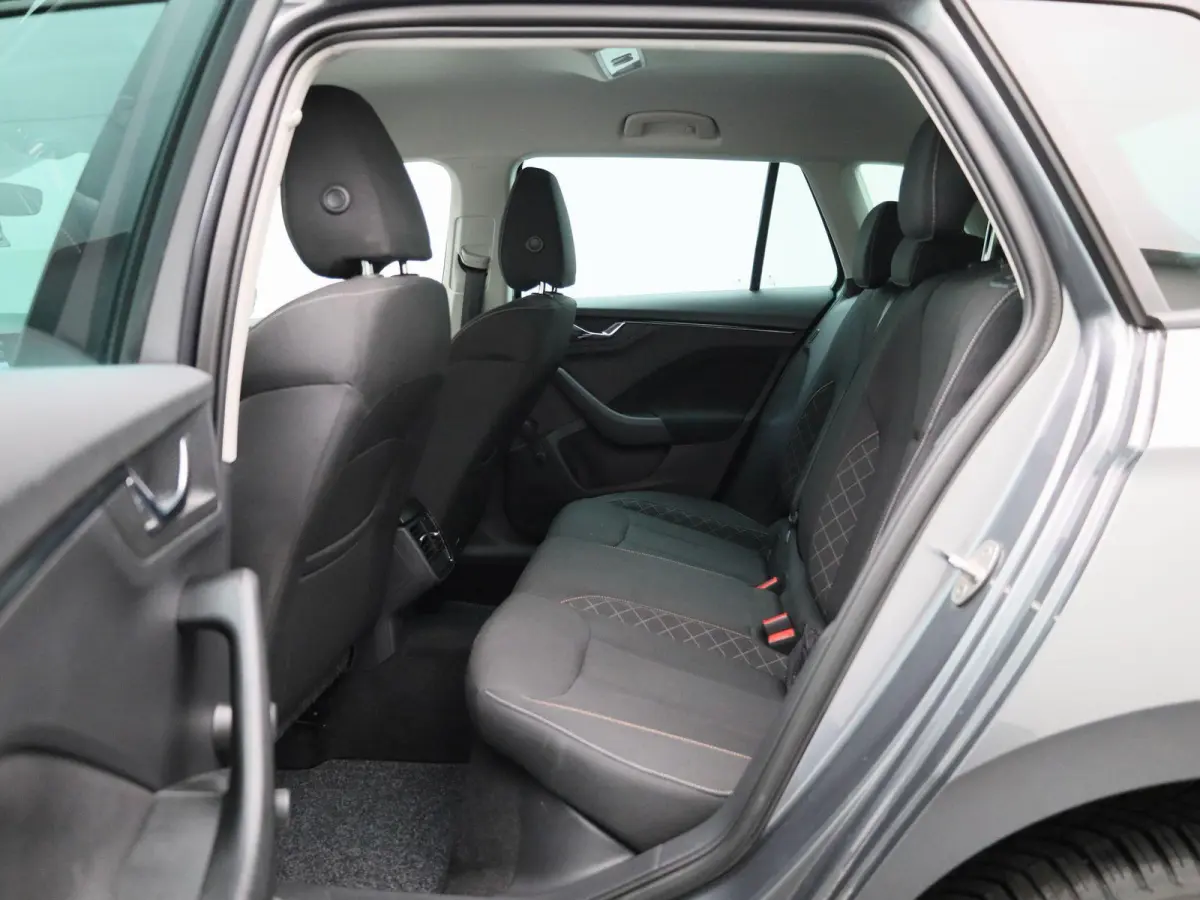 1.0 TSI Ambition | AIRCO | APPLE CARPLAY | ANDROID AUTO | CRUISE CONTROL | TREKHAAK |