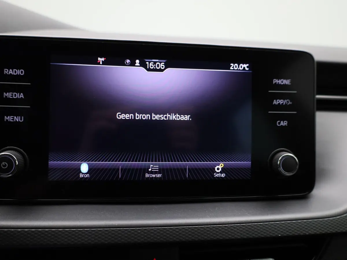 1.0 TSI Ambition | AIRCO | APPLE CARPLAY | ANDROID AUTO | CRUISE CONTROL | TREKHAAK |
