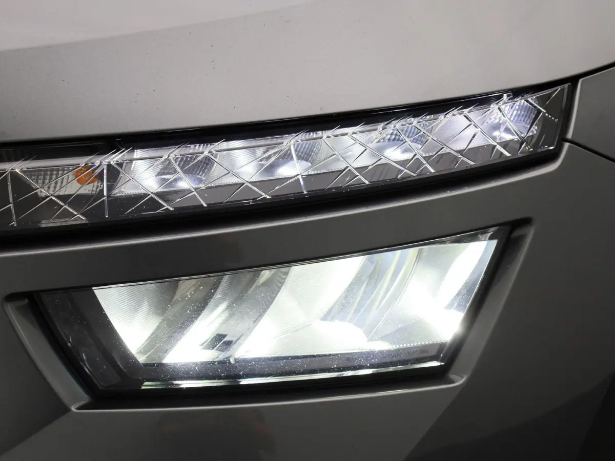 1.0 TSI Ambition | AIRCO | APPLE CARPLAY | ANDROID AUTO | CRUISE CONTROL | TREKHAAK |