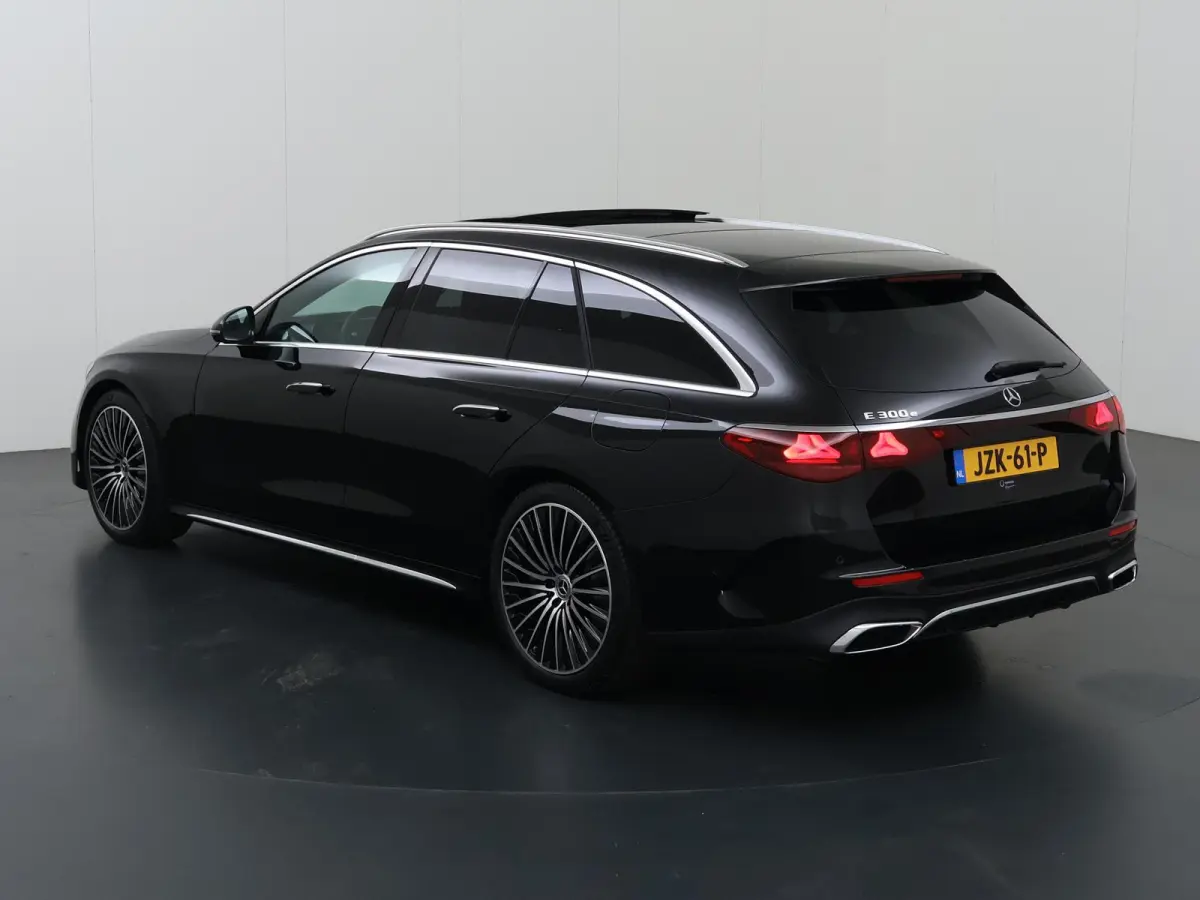 300e Sport Edition | Panoramaschuifdak | Trekhaak | Premium Pakket | 360°-camera | MBUX Superscreen | Burmester |