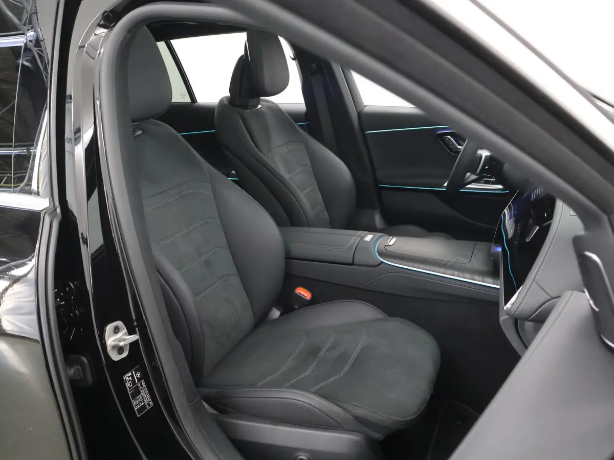 300e Sport Edition | Panoramaschuifdak | Trekhaak | Premium Pakket | 360°-camera | MBUX Superscreen | Burmester |